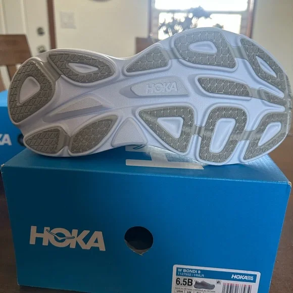 Hoka Women's Bondi 8 Light Gray and Coral Athletic Shoes - Picture 5 of 6